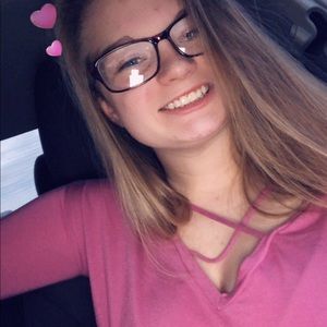 Meet your Posher, Hailey